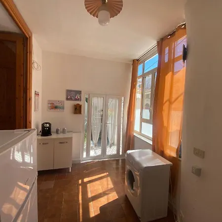 Casa Rita In Piazza Marina شقة